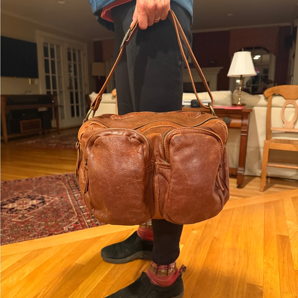 Unisex Leather Large Messenger Bag - Picture 12 of 16